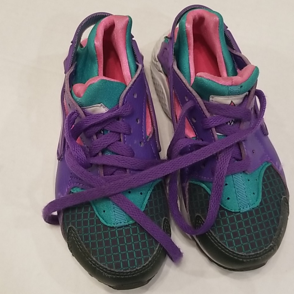 Kids Nike Huarache 11c